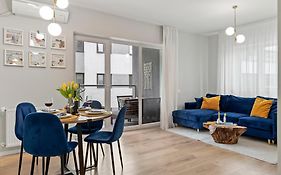 Mido Park Apartment With Private Parking & Self Check-In