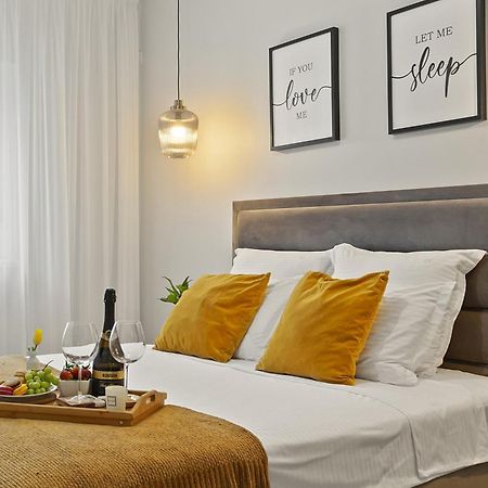 Mido Park Apartment With Private Parking & Self Check-In Bucarest Esterno foto