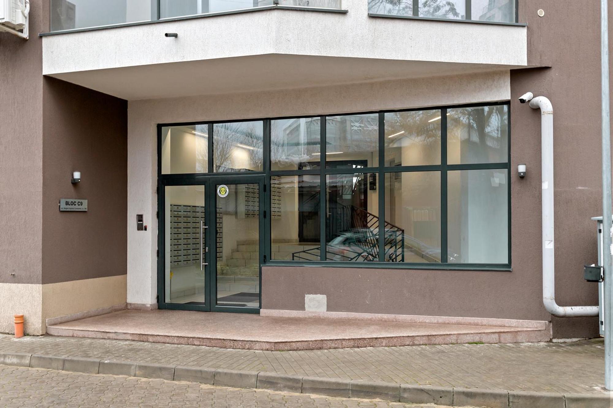 Mido Park Apartment With Private Parking & Self Check-In Bucarest Esterno foto