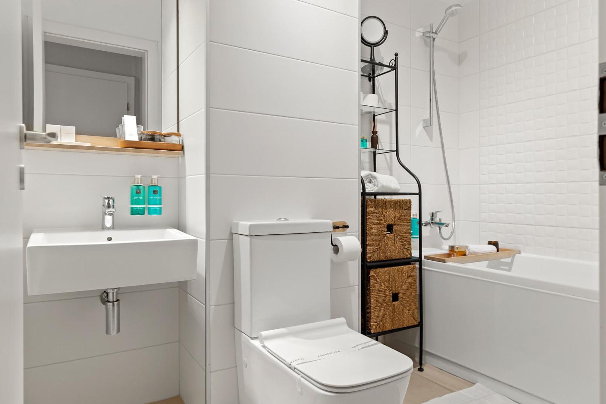Mido Park Apartment With Private Parking & Self Check-In Bucarest Esterno foto