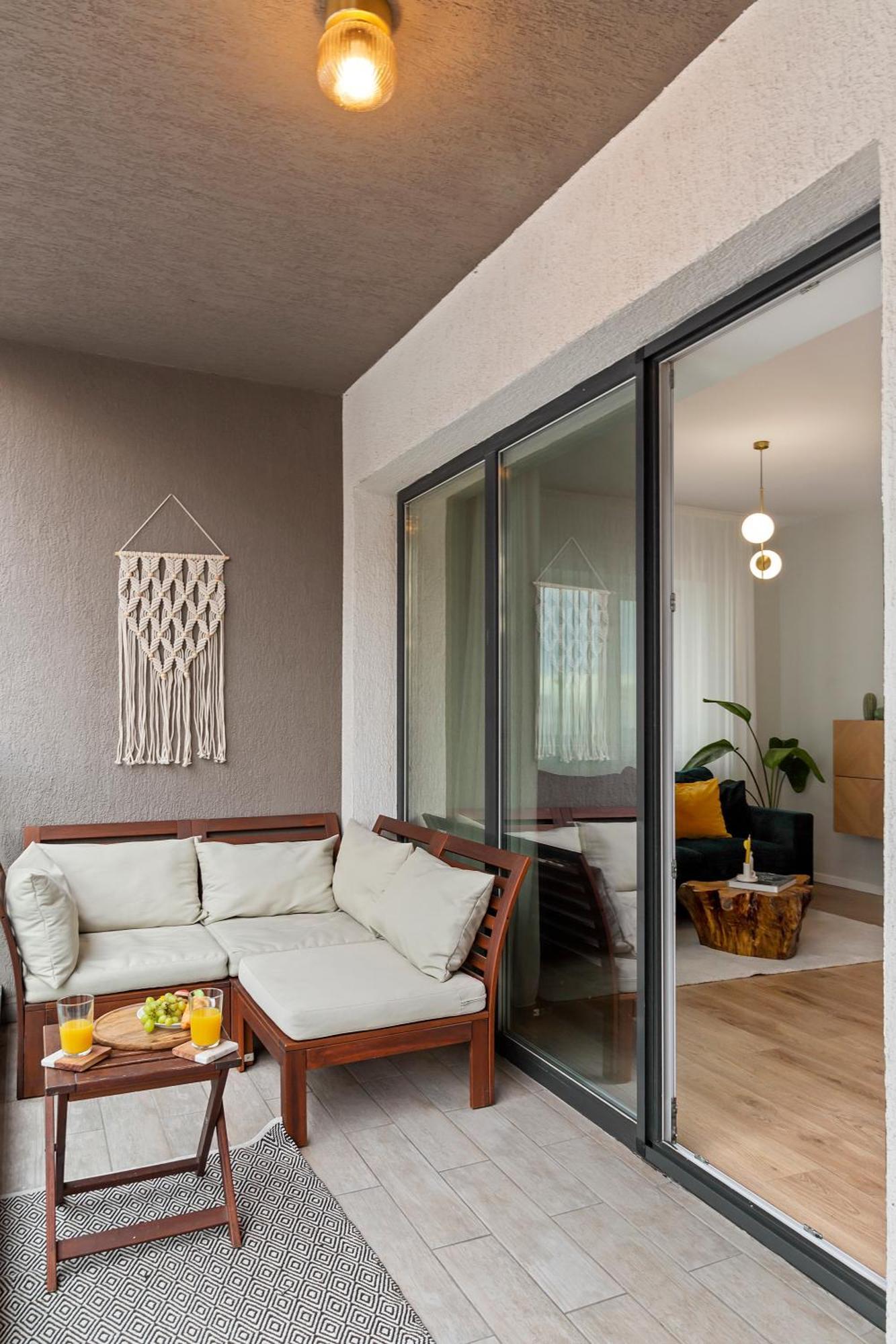 Mido Park Apartment With Private Parking & Self Check-In Bucarest Esterno foto